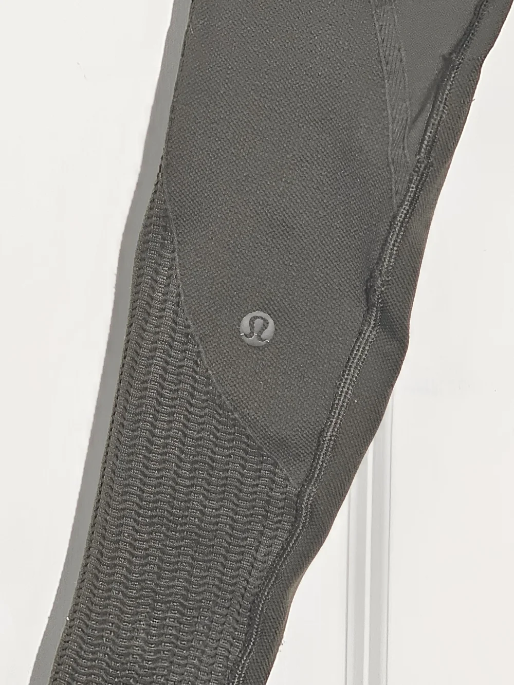 Lululemon Size 2 High Rise Seamless Textured Leggings Dark Olive Green Yoga Pant